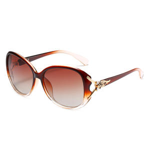 GWTNN OEM <span class=keywords><strong>Fox</strong></span> Head <span class=keywords><strong>gafas</strong></span> con diamantes y pintura <span class=keywords><strong>gafas</strong></span> <span class=keywords><strong>de</strong></span> <span class=keywords><strong>sol</strong></span> polarizadas personalidad Street shooting <span class=keywords><strong>gafas</strong></span> <span class=keywords><strong>de</strong></span> <span class=keywords><strong>sol</strong></span> <span class=keywords><strong>de</strong></span> forma cóncava - Product Image 4