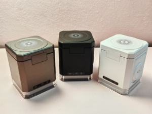 Station de recharge sans fil pliable 3 en 1 <span class=keywords><strong>Chargeur</strong></span> sans fil <span class=keywords><strong>Chargeur</strong></span> magnétique de voyage Support magnétique pliable portable avec LED - Product Image 3