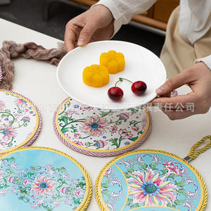 Salvamanteles redondo de cerámica de Quanzhou con diseño floral, antideslizante, aislante del calor, para tazones y tazas. - Product Image 5