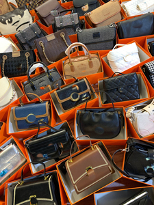 Liquidazione all'Ingrosso di Borse di Marca Stampate di Alta Qualità per Donna, Spedizione Casuale di Inventario dai Produttori - Product Image 5