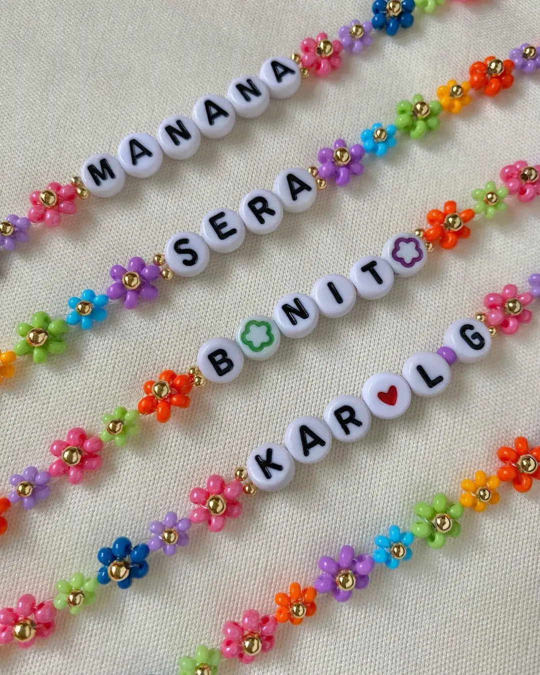 Personalized Summer Colorful Adjustable Cute Charm Letter Glass Seed Beads Flower Crack Friendship Crystal Beaded Name Bracelet