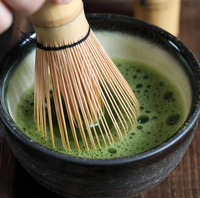 Accessoires de cérémonie du matcha traditionnels japonais faits à la main avec logo personnalisé, fouet à matcha en bambou chasen à 100 brins