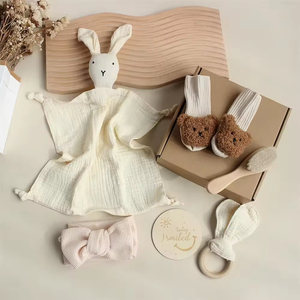 Ensemble en coton pour bébé 2026 – Chaussettes antidérapantes et attache-sucette de sécurité – Essentiel pour les nouveau-nés - Product Image 1