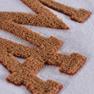 Patchs en chenille brodés au crochet pour vêtements, sur mesure - Product Image 1