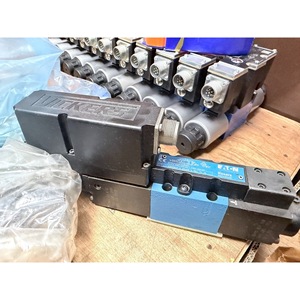 Vanne proportionnelle Eaton Vickers KBFDG4V 3 2C03F Z, commande hydraulique industrielle - Product Image 2