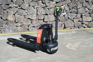 Transpaleta <span class=keywords><strong>El</strong></span>éctrica <span class=keywords><strong>HELI</strong></span> <span class=keywords><strong>de</strong></span> 2000 kg y 1500 kg, Tipo Plataforma, con Batería <span class=keywords><strong>de</strong></span> Litio para Almacén, para Tiendas Minoristas - Product Image 5