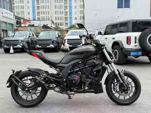 Motocicleta Retro <span class=keywords><strong>Benelli</strong></span> de 500cc, Gran Tamaño, Bicilíndrica, Refrigerada por Agua, Aspecto Elegante, Calidad Confiable y Fácil de Manejar - Product Image 2