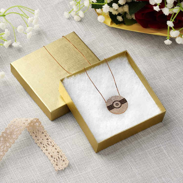 Cheap Solid Color FSC Enviro<i></i>nmentally Friendly Cardboard Kraft Paper Packaging Gift Box