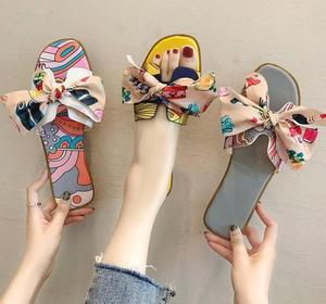 2023 vendita calda faddish moderno carino nudo sexy antiscivolo papillon indoor pantofole estive <span class=keywords><strong>sandali</strong></span> per le donne ragazze - Product Image 5