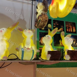 Iluminación con Motivo de Conejo Fabricada en Fibra de Vidrio para Colecciones de Personajes Adorables, Proyectos Navideños y Decoración del Festival de Primavera - Product Image 6