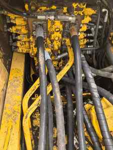 Excavatrice Komatsu d'occasion de 20 tonnes, modèle PC200LC-8, modèle 320D, chenille avec moteur principal et composants PLC, également dotée de PC120-6 PC55MR - Product Image 6