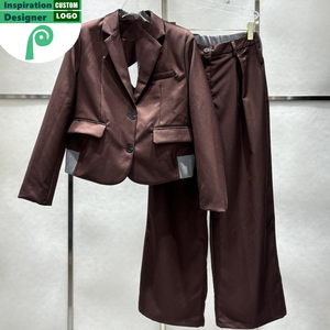 Conjuntos de Dos Piezas Casuales y Elegantes de Estilo Coreano Vintage, Ropa de Diseñador Famoso con Logotipo para Mujer, de Fabricantes Reconocidos para Compras al por Mayor - Product Image 2