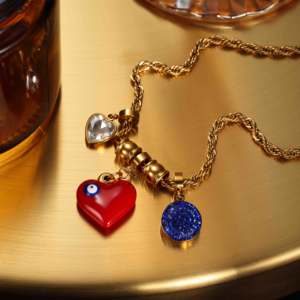 Collier à breloques interchangeable personnalisé pour femmes, chaîne en acier inoxydable dorée, pendentif en zircon en forme de cœur - Product Image 4