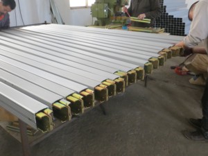 Factory Wholesale Heavy Duty 92"-103" Adjustable <strong>Cargo</strong> Bar Load Lock for E Track <strong>Cargo</strong> <strong>Control</strong> Available Aluminum <strong>Accessories</strong> - Product Image 2