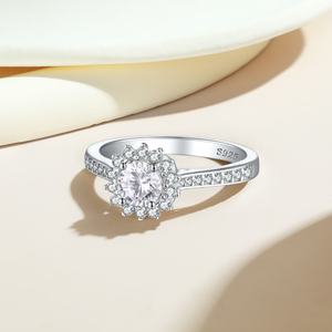 Anillos de Plata de Ley 925 de Alta Calidad, Joyería Minimalista de Diseño, Chapados en Rodio, Certificados por CMA para Mujer - Nueva Llegada para Fiestas - Product Image 3