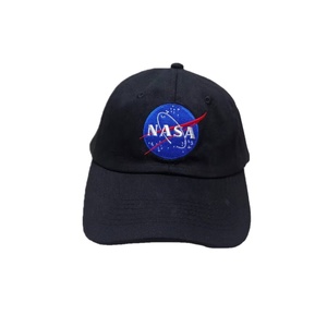 Casquette de baseball en coton brodée avec le logo de la NASA, caractéristique du tissu courant - Product Image 1