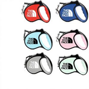 สายจูงนกแบบยืดหดได้ BREAKAWAY ลายการ์ตูน สำหรับนกขนาดเล็ก น้ำหนักไม่เกิน 33 ปอนด์ สายจูงสุนัขแบบไม่พันกัน ยาว 16 ฟุต พร้อมไฟ ใช้งานได้ด้วยมือเดียว - Product Image 1