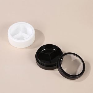 Organisateur de pilules Simplify pour 7 jours avec 3 compartiments, logo personnalisé, idéal pour les voyages et facile à utiliser - Product Image 3