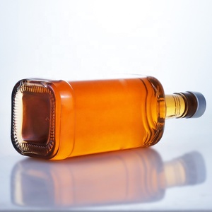 Bouteille en verre transparente de luxe carrée de 500 ml, 700 ml, 750 ml avec bouchon à vis pour vin, <span class=keywords><strong>vodka</strong></span>, tequila, liqueur, brandy - <span class=keywords><strong>Prix</strong></span> de gros - Product Image 3