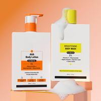 Kit Hydratant OEM à Marque Privée : Gel Douche Éclaircissant Naturel à l'Acide Kojique et au Curcuma & Lait Corporel Hydratant Unifiant le Teint
