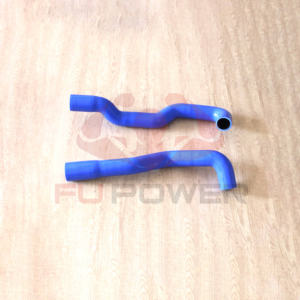 Haute qualité pour Land Rover <span class=keywords><strong>Defender</strong></span> et <span class=keywords><strong>Defender</strong></span> Puma 2.4 <span class=keywords><strong>TD4</strong></span> TDCi Kit de tuyau de suralimentation en Silicone PNH500660 / PNH500670 - Product Image 6