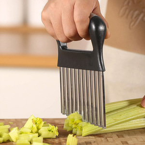Cuchillo Ondulado para Patatas de Acero Inoxidable, Cortador de Patatas Fritas Tipo Diente de Lobo, Herramienta de Cocina Manual Multifuncional para Cortar Vegetales - Product Image 2