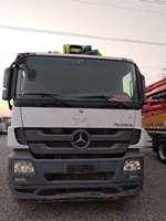 Camion pompe à béton diesel Zoomlion Mercedes Benz 59m, année 2021, équipement d'occasion, distance de transport verticale maximale de 59m, moteur