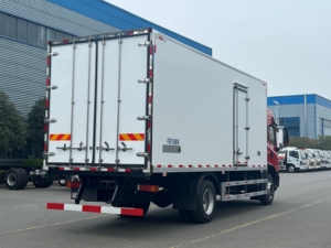 Camion frigorifique DONGFENG KR de 6,8 m, 290 ch, pour le transport de marchandises fraîches, camion frigorifique de 10 tonnes pour le transport de poissons et de viandes congelés - Product Image 3
