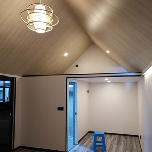 Cabaña de Madera con Techo a Dos Aguas, Diseño Clásico para un Interior Estable y Seco - Product Image 2
