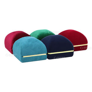 Boîte à bijoux Shero en velours pour bagues Boîte à bijoux de voyage Organisateur Boîte d'emballage personnalisée Boîte à bijoux avec ligne dorée - Product Image 3
