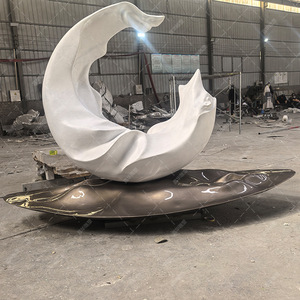 Sculpture de lune abstraite en acier inoxydable, à poser au sol en extérieur, faite à la main, de forme irrégulière, pièce d'art décorative - Product Image 1