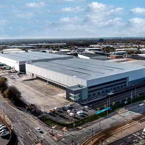 Structure d'atelier de structures en acier de grand entrepôt industriel léger de taille personnalisée d'origine chinoise pour le centre commercial de magasin d'abri d'auto de bureau - Product Image 3