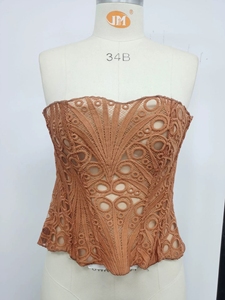 เสื้อท็อปแบบมีโครงดันทรง รุ่น 060 New Mes Breatable Ollow Irregular Lace Doublelayer Tit Cest - Product Image 4