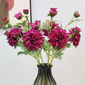 Nuevas Flores de Seda de Plástico con 3 Cabezas de Dalia, Alta Simulación, Decoración del Hogar, Uso en Exteriores - Product Image 1