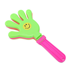 Fans de football en gros applaudissant clapets à main USA Mexique Canada pays drapeau autocollants fabricant bruyant clapets à main en plastique - Product Image 5