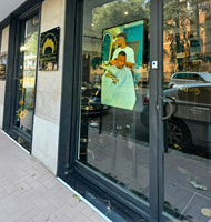 Letrero Digital LCD Comercial 4K de Alto Brillo, Diseño Delgado, Resistente al Agua y al Polvo, con SDK Habilitado para Tiendas Minoristas