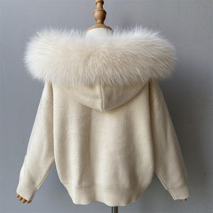 Conjunto De Punto De 2 Piezas Para Niños De Lujo Con Suéter Y Pantalón Holgados De Invierno Y Cuello De Piel De Zorro Real Con Capucha Personalizado Y Suave - Product Image 5