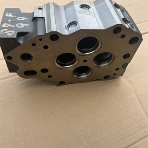 Cabeza de Cilindro de Motor 6212-12-1200 SAA6D140E-2E-8, Piezas de Motor para Excavadora Komatsu PC1800 - Product Image 2