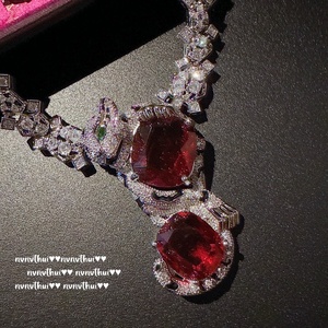 Set di Orecchini a Forma di Uovo con Zirconi e Collana con Rubino Melagrana in Stile Vintage Italiano, in Ottone e Rame, per Anniversari Cristiani - Product Image 5