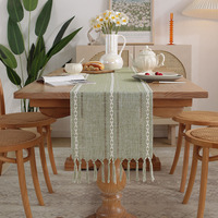 Drapeau de table en polyester de luxe fait main avec pompon, durable pour la maison, les mariages, les restaurants et les hôtels