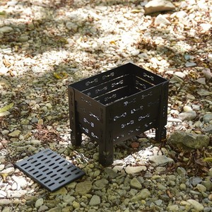 Estufa de Leña Plegable para Acampar al Aire Libre, Parrilla Portátil para Carbón, Plataforma Negra Runefire, Tiempo de Cocción de 3-5 Minutos - Product Image 4