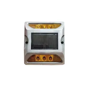 Cat Eye Solar Road Stud Aluminum Solar Pavement Light Pedestrian Indication Light Road Stud For SideWalk