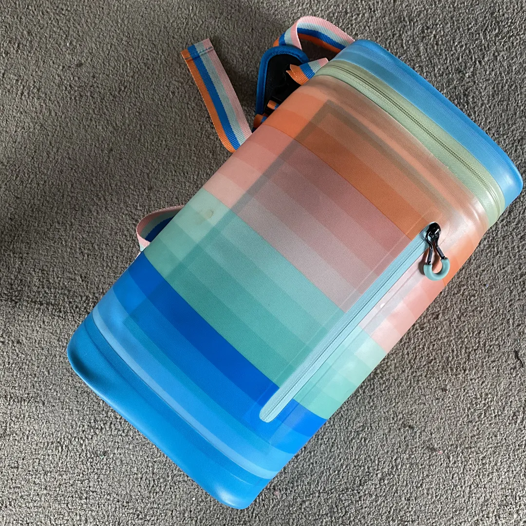 TPU Waterproof Insulated Cooler Bag Hard Shell Lunch Bag Colorful Outdoor Camping Picnic Bag for Beer Wine Food Drinks Ice Cube