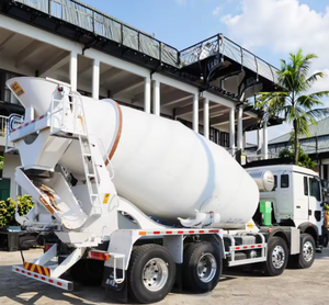 Camión Volquete Nuevo o Usado en Venta, 8X4, 12 Ruedas, 380Hp, Volante a la Izquierda, Camión Mezclador de Concreto HOWO - Product Image 1