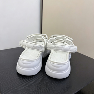 Sandalias Planas Blancas de Diseñador de Lujo para Mujer, con Hebilla de Velcro, Punta Abierta, Moda de Verano, Zapatos de Cuero PU, Venta al Por Mayor - Product Image 3