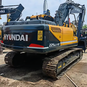 Excavatrice Hyundai 225LC-9T d'occasion Offre Spéciale à bas prix avec pompe à moteur à noyau - Product Image 6