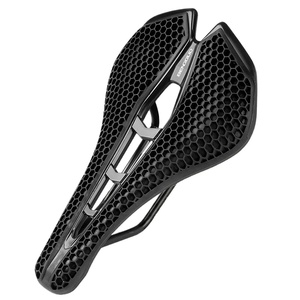 Nouvelle selle 3D bionique en nid d'abeille absorbant les chocs, siège creux respirant en fibre de carbone ultralégère, équipement léger pour route/VTT - Product Image 1