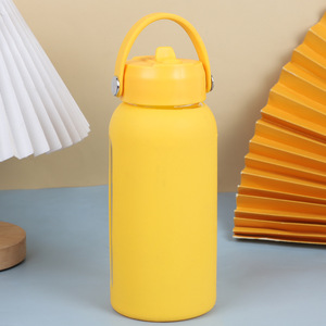 Bottiglia d'<span class=keywords><strong>Acqua</strong></span> <span class=keywords><strong>in</strong></span> <span class=keywords><strong>Vetro</strong></span> Borosilicato da 800ml con Manicotto Protettivo <span class=keywords><strong>in</strong></span> Silicone Antiscivolo, Coperchio Ribaltabile, Cannuccia e Manico - Product Image 2