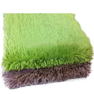 100% polyester özelleştirilmiş renk katı minky peluş kumaş peluş kumaş uzun kazık ev tekstili polar kumaşlar