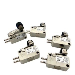 Vanne mécanique SMC, micro-interrupteur VM1000-4N-01, type à levier à rouleaux, capteur de pression d'air pneumatique - Product Image 1